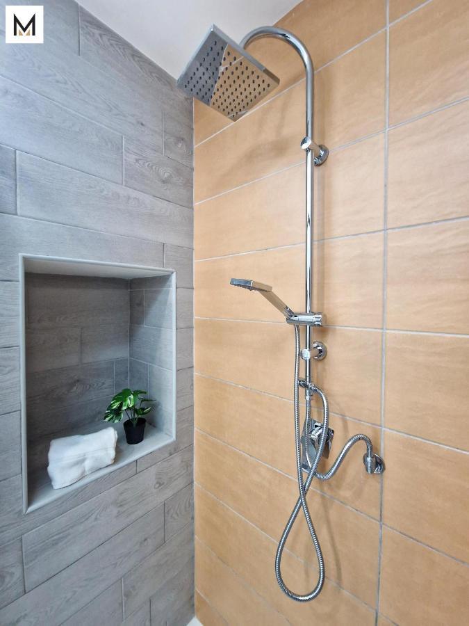 Mida'S Boutique Rooms Наполи Екстериор снимка